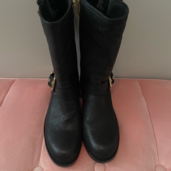 SALE! VINCE CAMUTO WINCHELL – MOTO BOOT No Offers - Picture 4 of 11